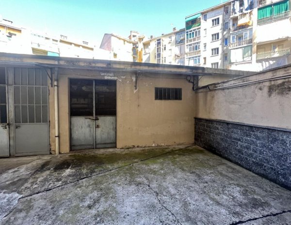 locale di sgombero in vendita a Torino in zona Barriera di Milano
