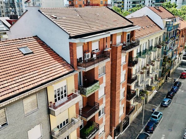 appartamento in vendita a Torino in zona Lingotto