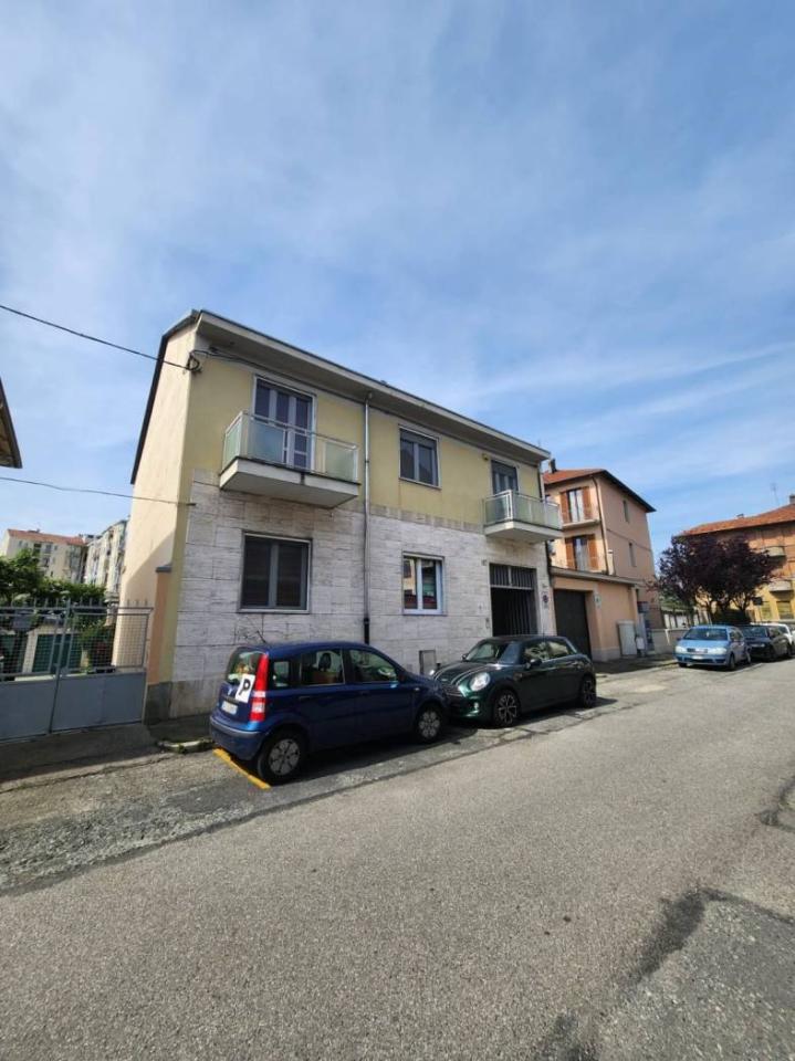 casa indipendente in vendita a Torino in zona Pozzo Strada