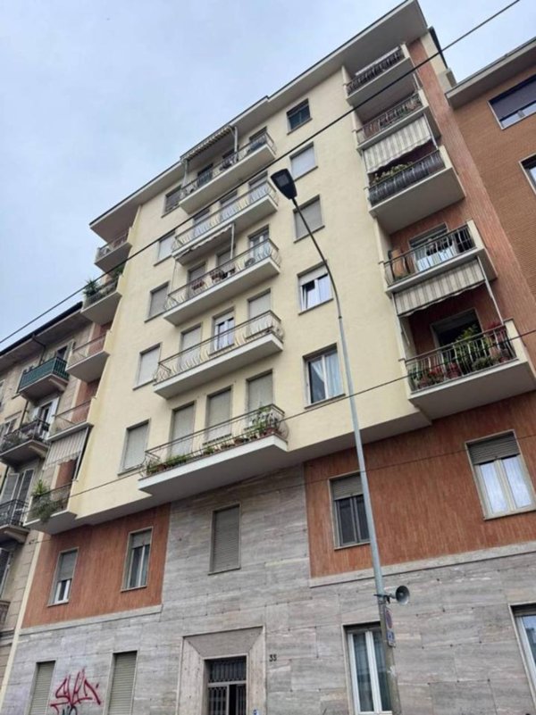 appartamento in vendita a Torino in zona Aurora