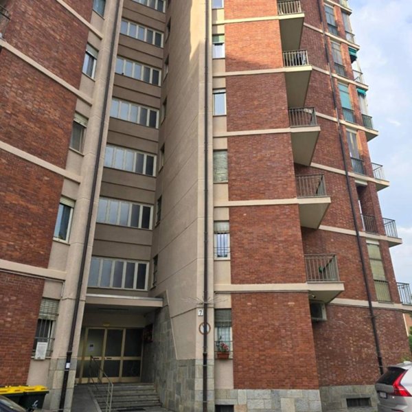 appartamento in vendita a Torino in zona Borgata Vittoria