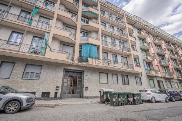 appartamento in vendita a Torino in zona Cenisia