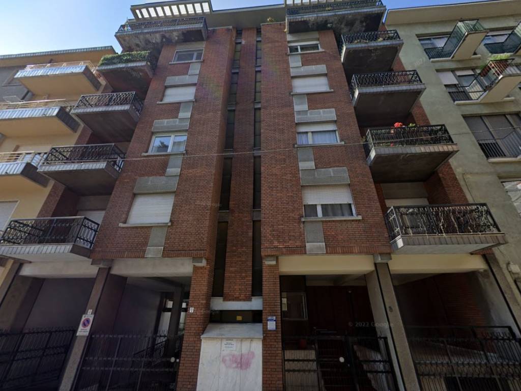 appartamento in vendita a Torino in zona Lingotto