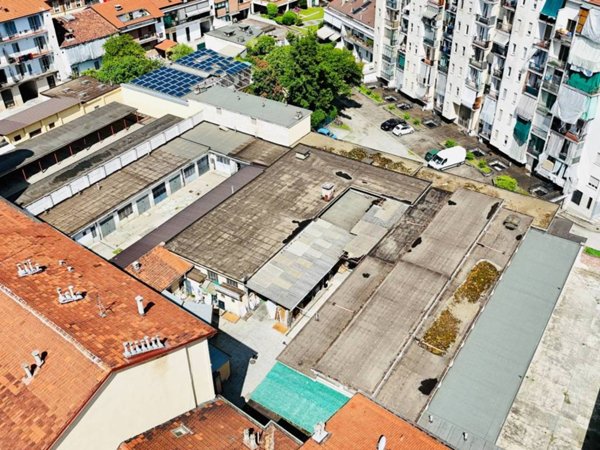 negozio in vendita a Torino in zona Lucento