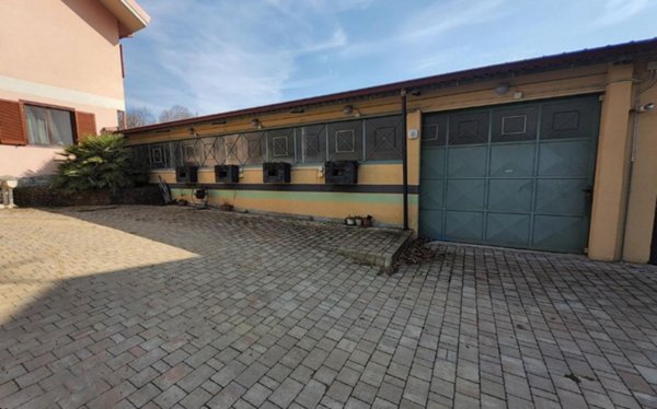 locale di sgombero in vendita a Torino