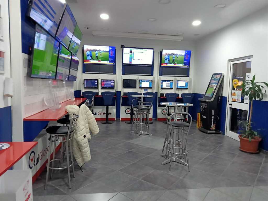 locale commerciale in vendita a Torino
