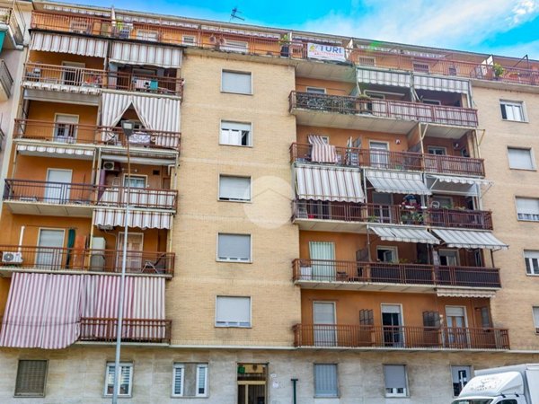 appartamento in vendita a Torino in zona Borgata Vittoria