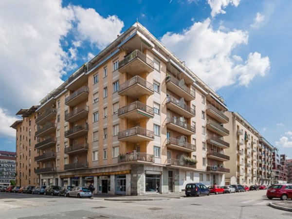 appartamento in vendita a Torino in zona Lingotto