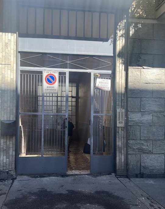 locale di sgombero in vendita a Torino in zona Barriera di Milano