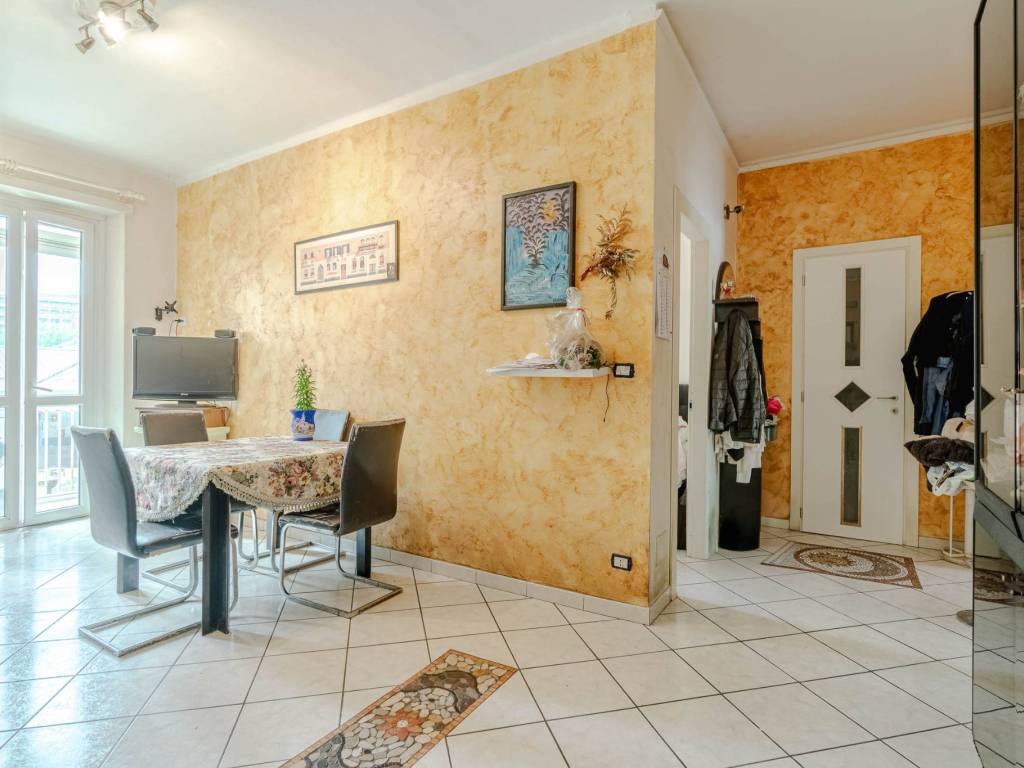appartamento in vendita a Torino in zona Parella