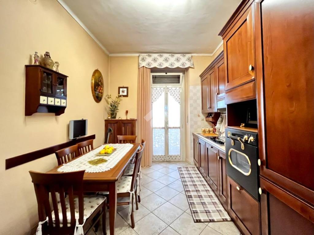 appartamento in vendita a Torino in zona Parella