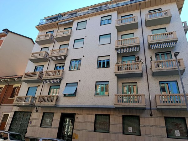 appartamento in vendita a Torino in zona Millefonti