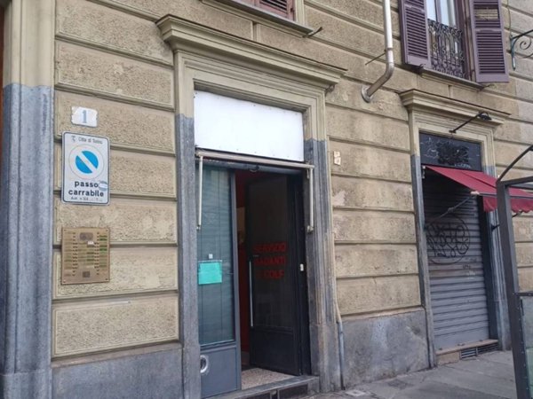 negozio in vendita a Torino in zona San Salvario