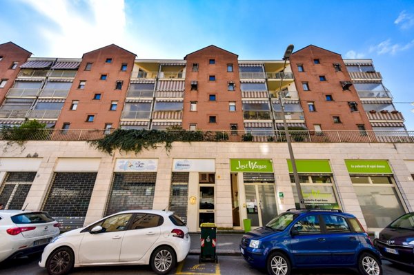 appartamento in vendita a Torino in zona Lingotto