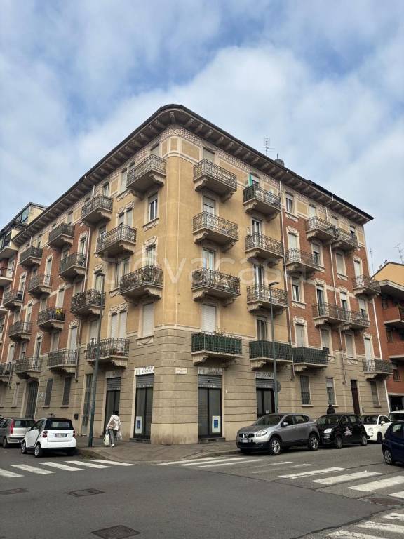 quadrivano in vendita a Torino in zona Cit Turin