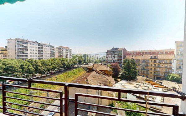 appartamento in vendita a Torino in zona Santa Rita