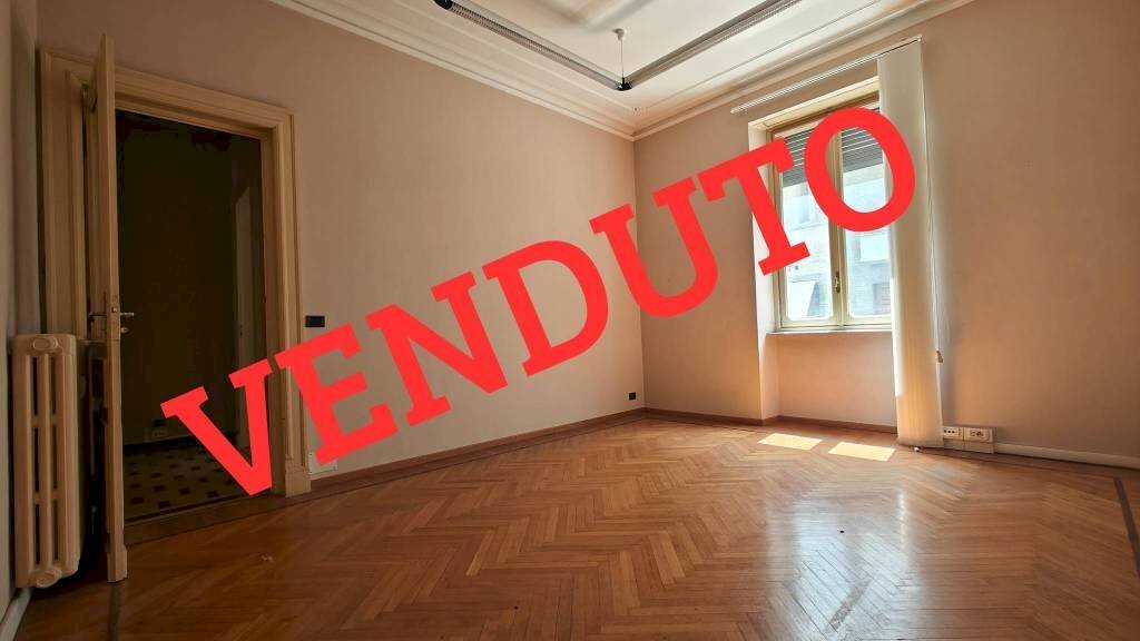 appartamento in vendita a Torino in zona Cit Turin