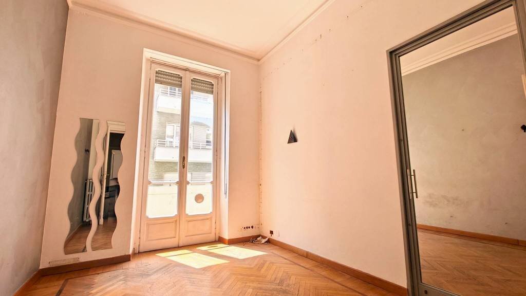 appartamento in vendita a Torino in zona Cit Turin
