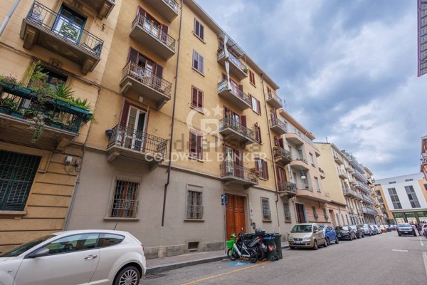 appartamento in vendita a Torino in zona Cenisia