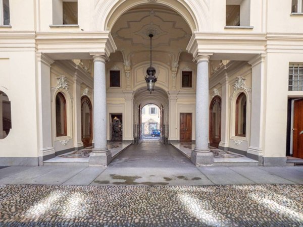 ufficio in vendita a Torino in zona Centro Storico