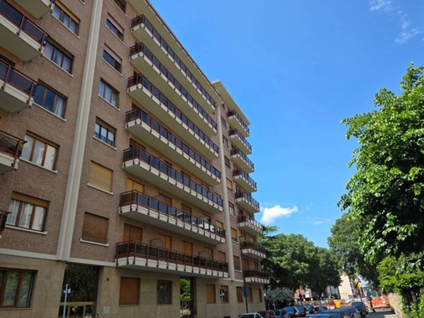 appartamento in vendita a Torino in zona Parella