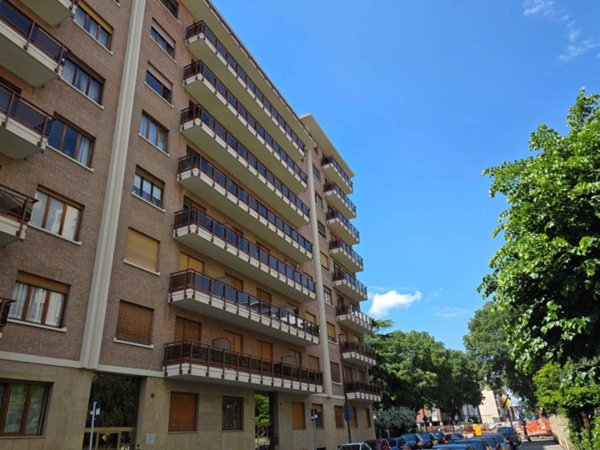 appartamento in vendita a Torino in zona Parella