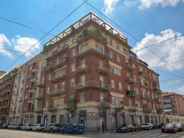 appartamento in vendita a Torino in zona Aurora
