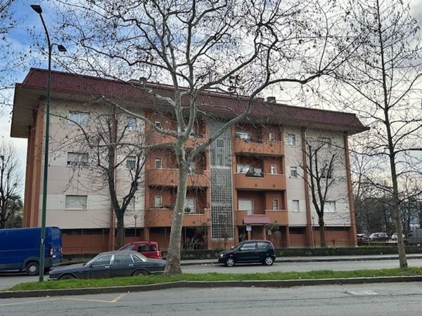 appartamento in vendita a Torino in zona Parella