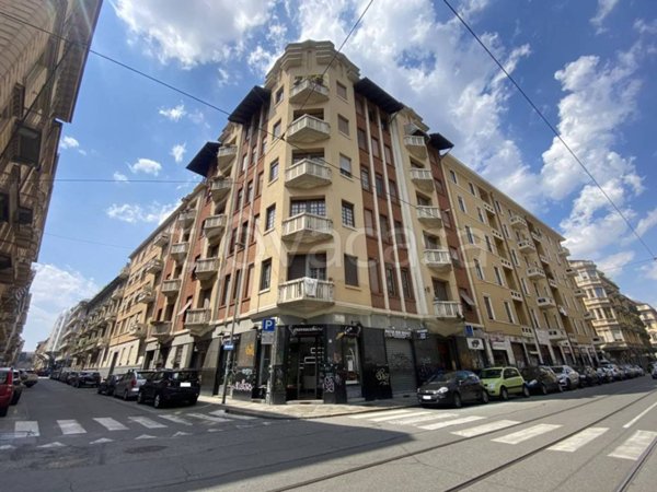 negozio in vendita a Torino in zona San Salvario