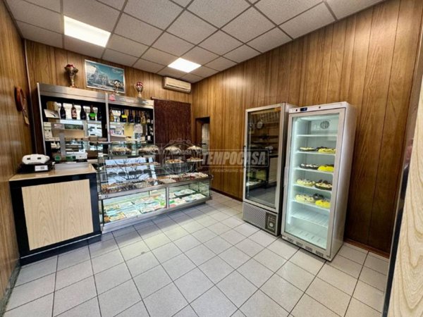 negozio in vendita a Torino in zona Campidoglio