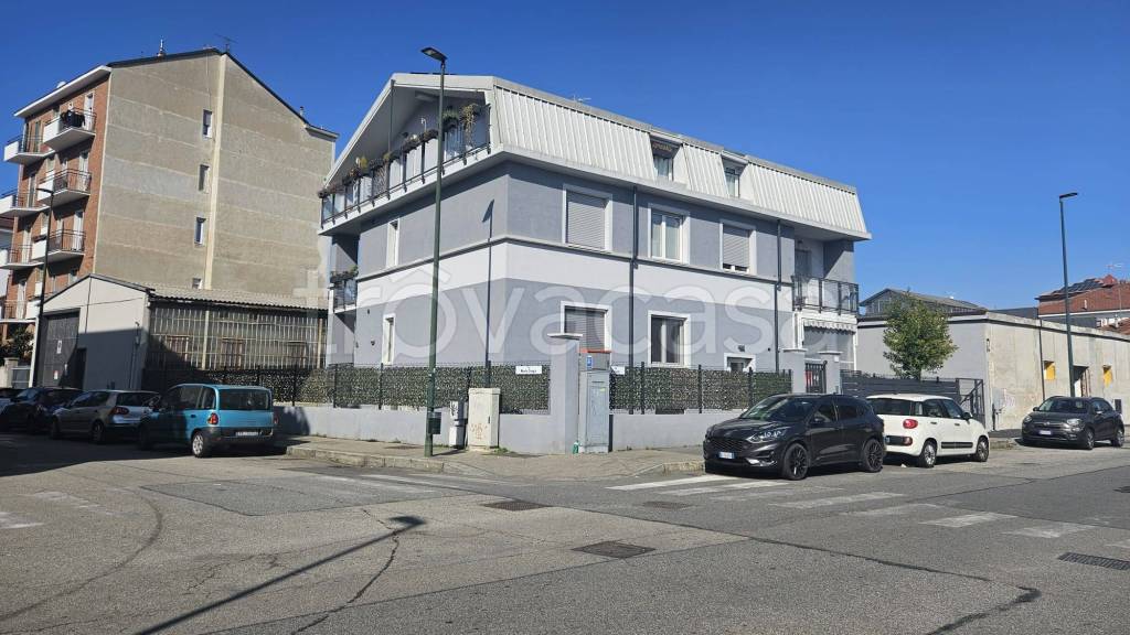 appartamento in vendita a Torino in zona Mirafiori Sud