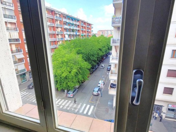 appartamento in vendita a Torino in zona Borgata Vittoria