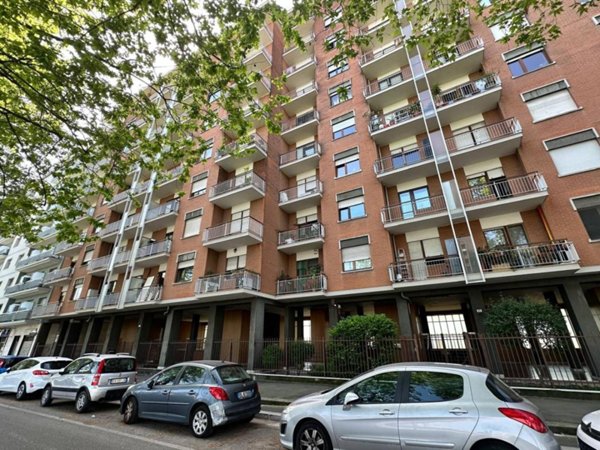 appartamento in vendita a Torino in zona Borgata Vittoria