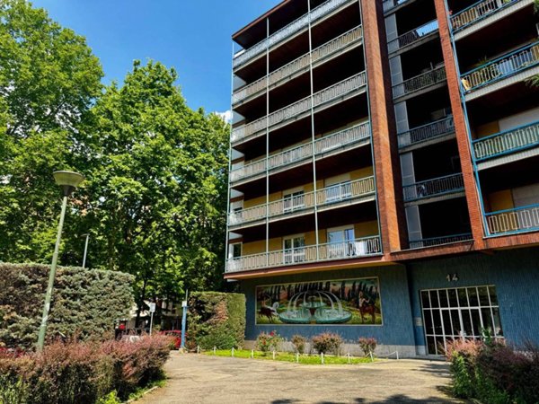 appartamento in vendita a Torino in zona Lingotto