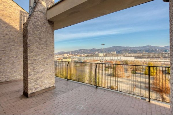 appartamento in vendita a Torino in zona Lingotto
