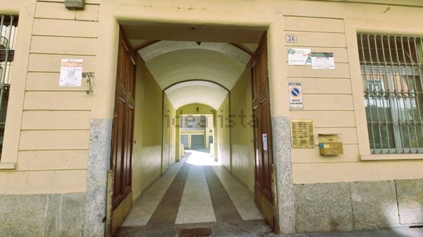locale di sgombero in vendita a Torino in zona Vanchiglia