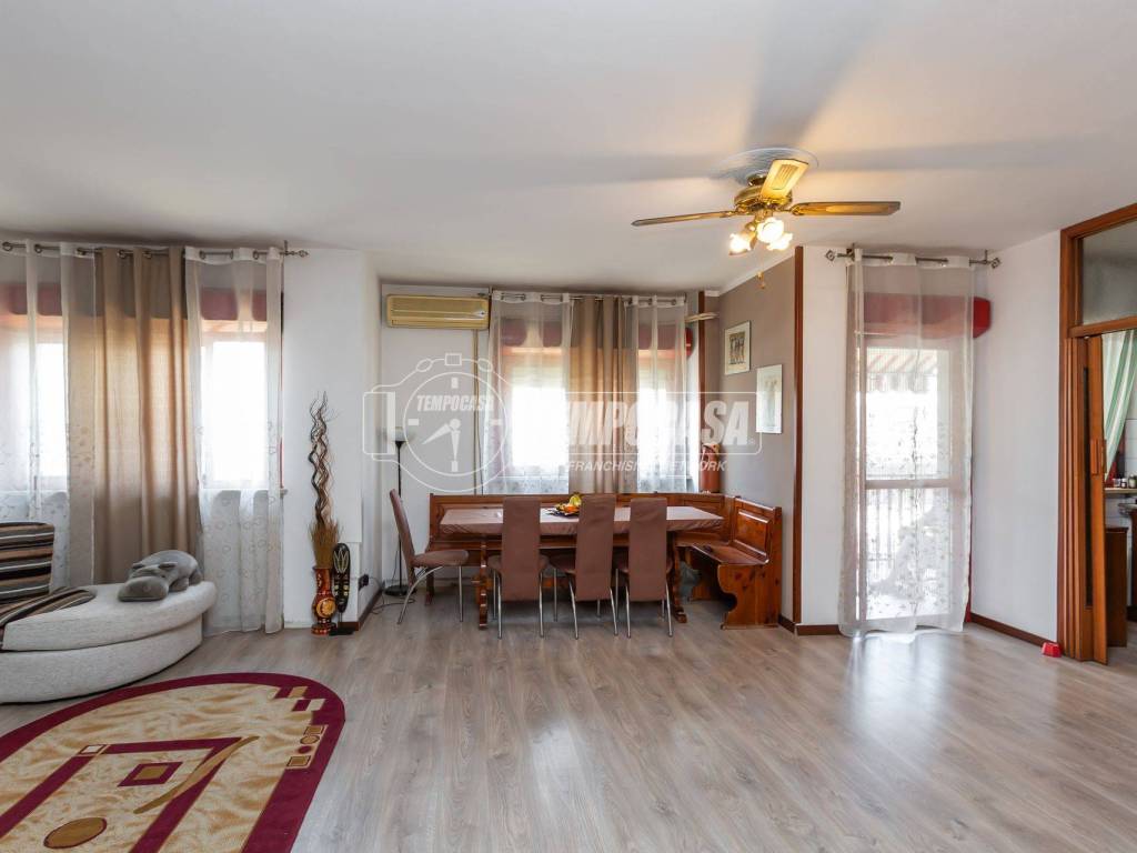 appartamento in vendita a Torino in zona Falchera