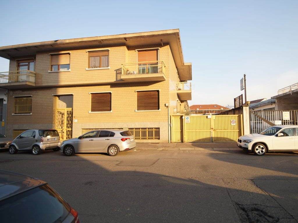 appartamento in vendita a Torino in zona Barca