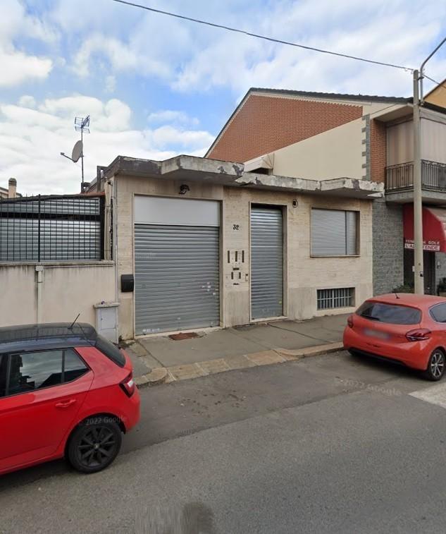 locale commerciale in vendita a Torino