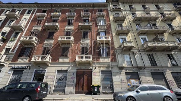 capannone in vendita a Torino in zona Aurora