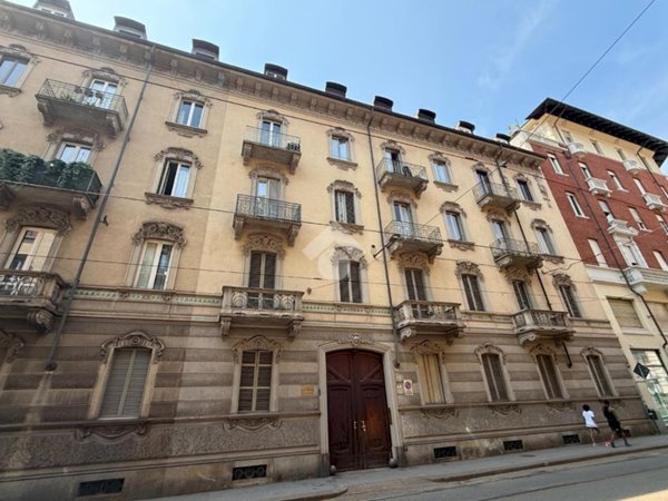 appartamento in vendita a Torino in zona San Salvario