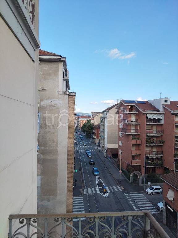appartamento in vendita a Torino in zona Parella