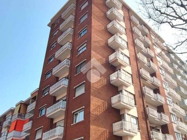 appartamento in vendita a Torino in zona Borgata Vittoria