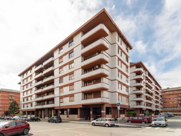 appartamento in vendita a Torino in zona Mirafiori Nord