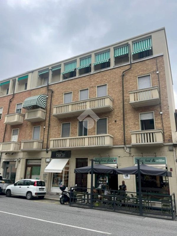 appartamento in vendita a Torino in zona Rosa