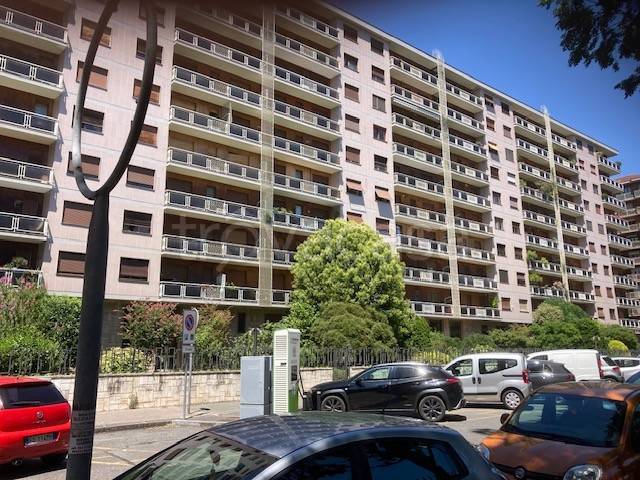 appartamento in vendita a Torino in zona Millefonti