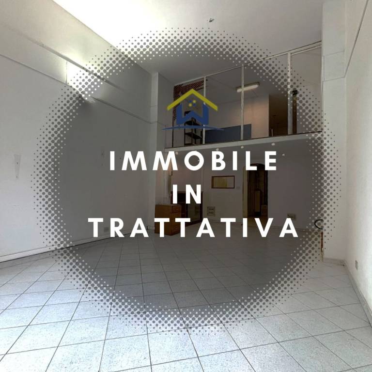 negozio in vendita a Torino in zona Lingotto