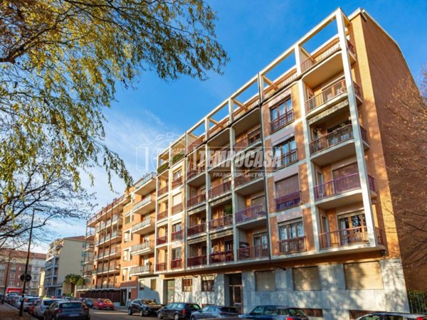 appartamento in vendita a Torino in zona Parella