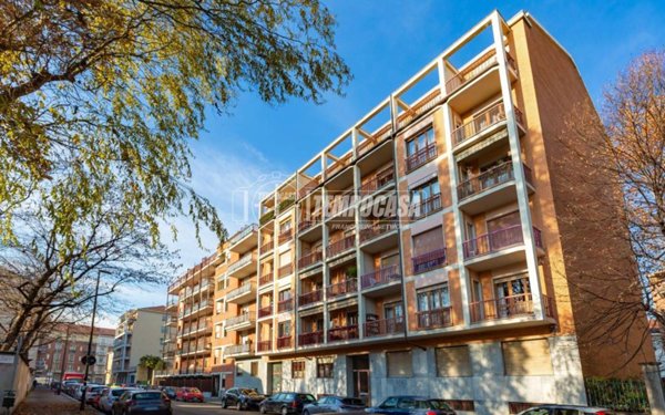 appartamento in vendita a Torino in zona Parella