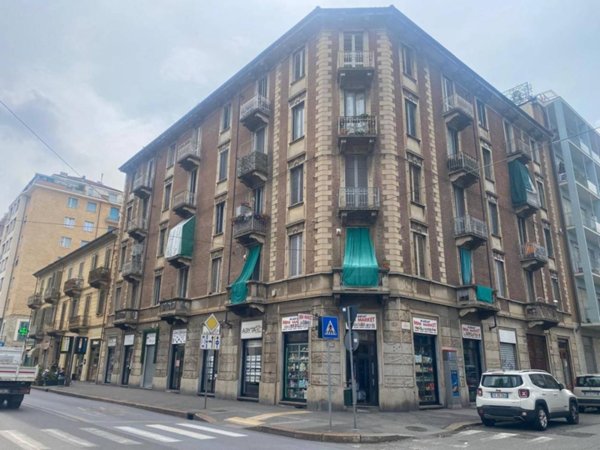 appartamento in vendita a Torino in zona Millefonti